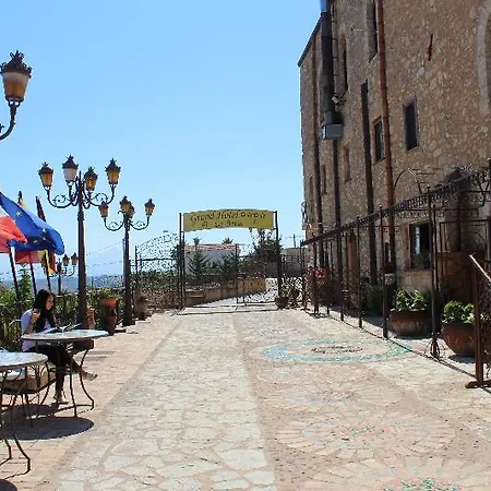 Vittoria Hotel 4*